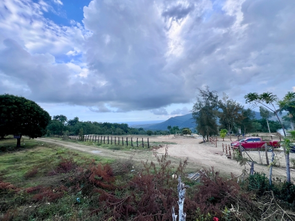 Solares en El Coroso, Puerto Plata, con vista al Océano Atlántico, ideales para proyectos residenciales e inversión.