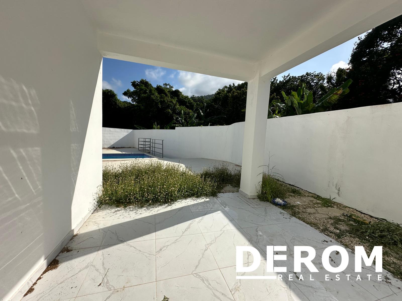 Casa en venta en Torre Alta Puerto Plata con piscina