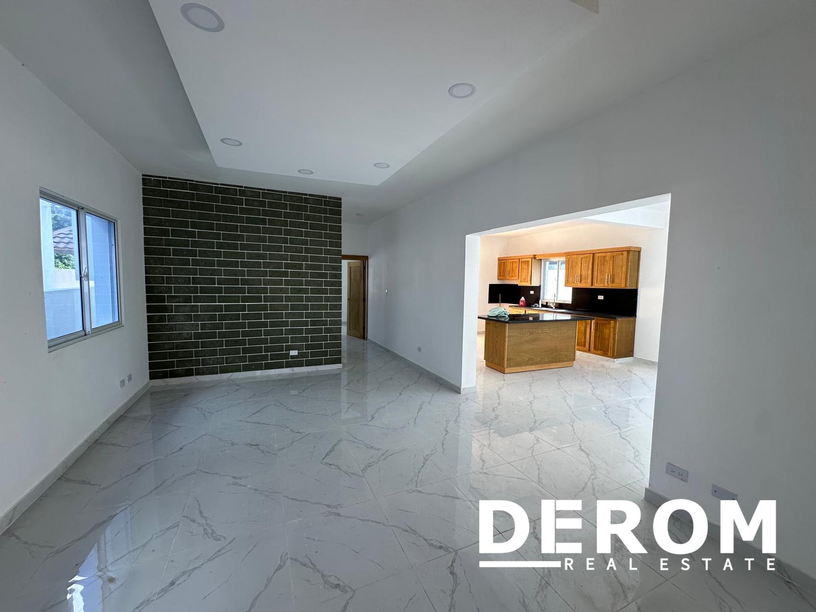 Casa en venta en Torre Alta Puerto Plata con piscina