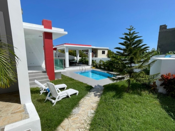 Casa sin muebles en renta con piscina en Torrealta Puerto Plata