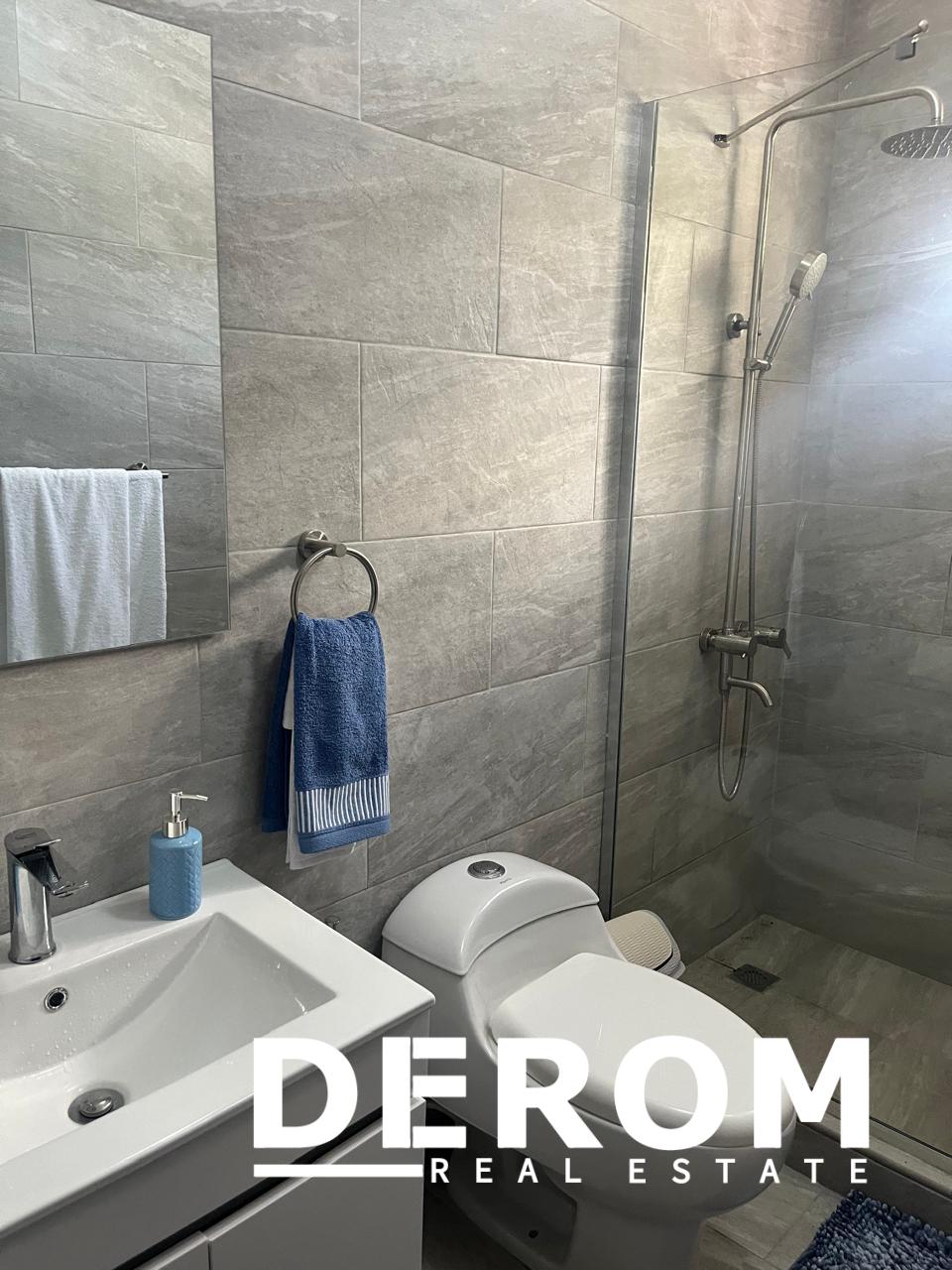 Casa de dos niveles en venta en Puerto Plata