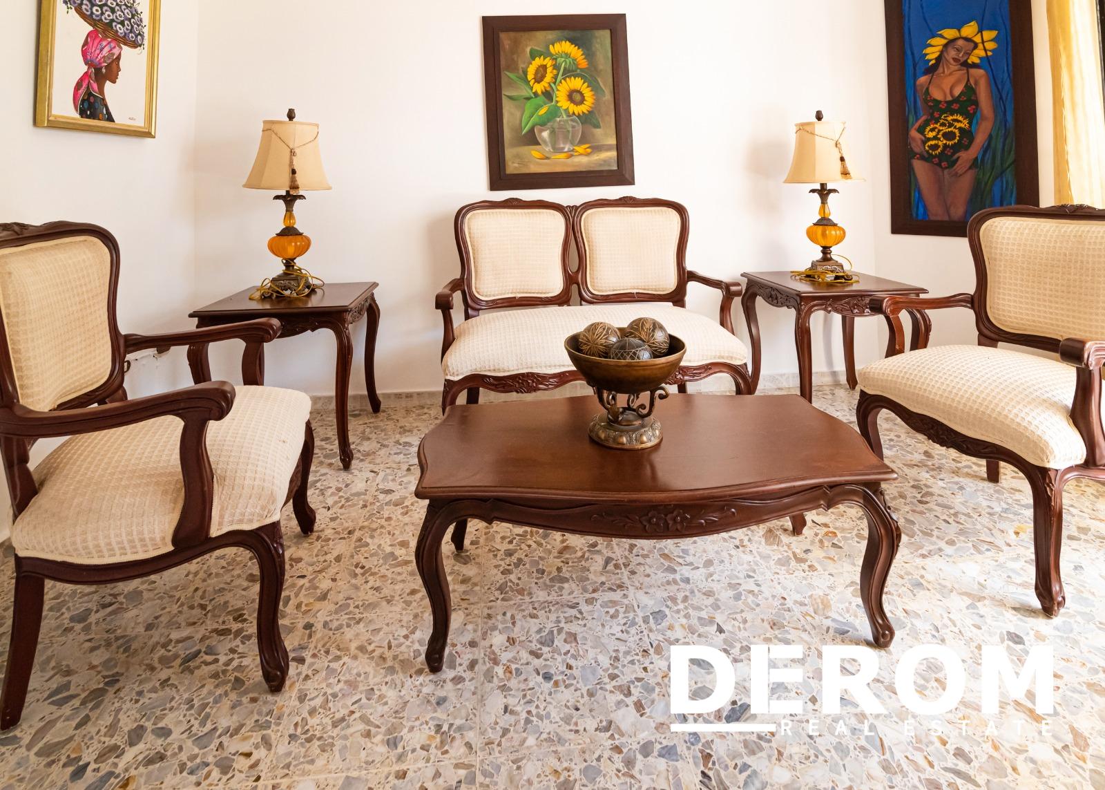Casa de dos niveles en venta en Puerto Plata