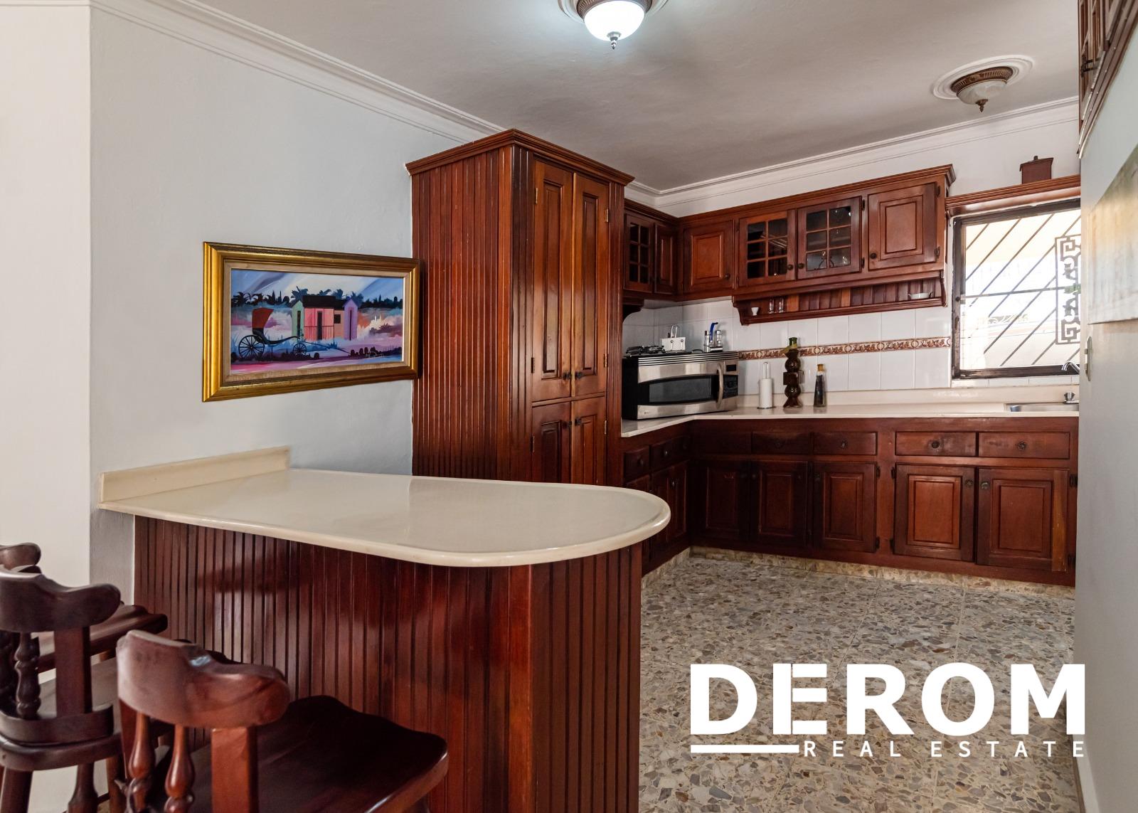 Casa de dos niveles en venta en Puerto Plata