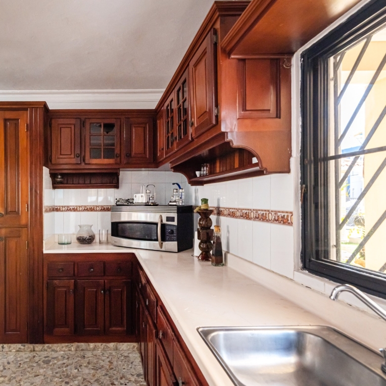 Casa de dos niveles en venta en Puerto Plata
