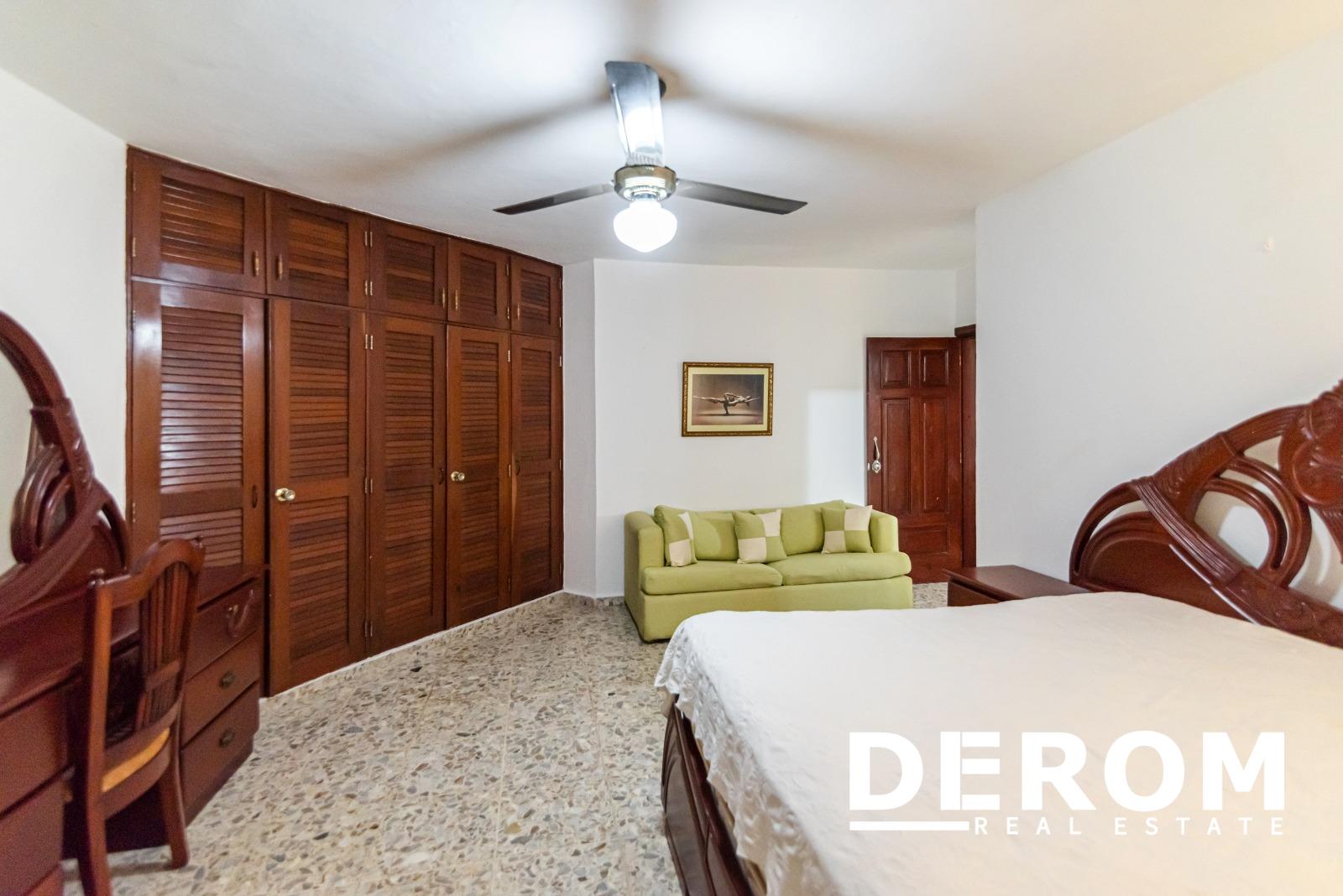 Casa de dos niveles en venta en Puerto Plata