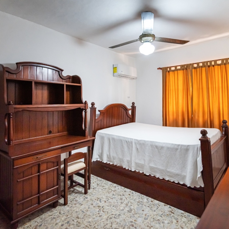 Casa de dos niveles en venta en Puerto Plata