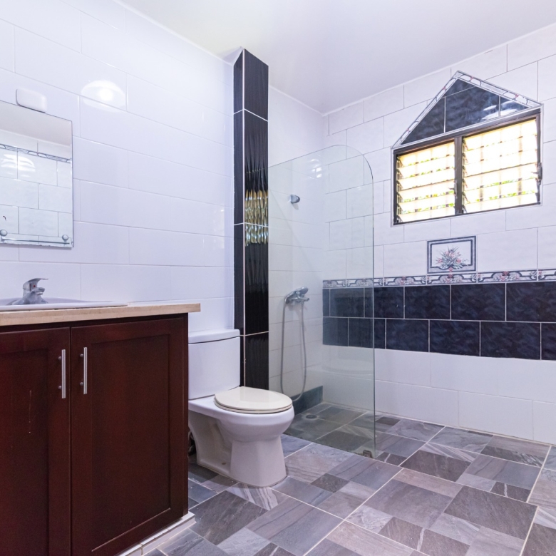 Casa de dos niveles en venta en Puerto Plata