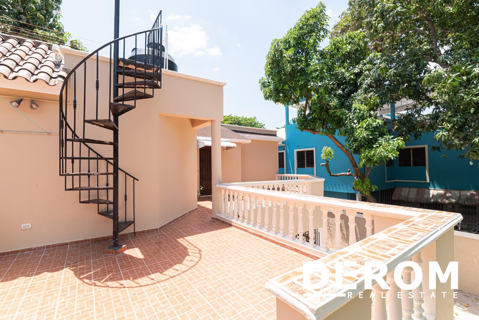 Casa de dos niveles en venta en Puerto Plata