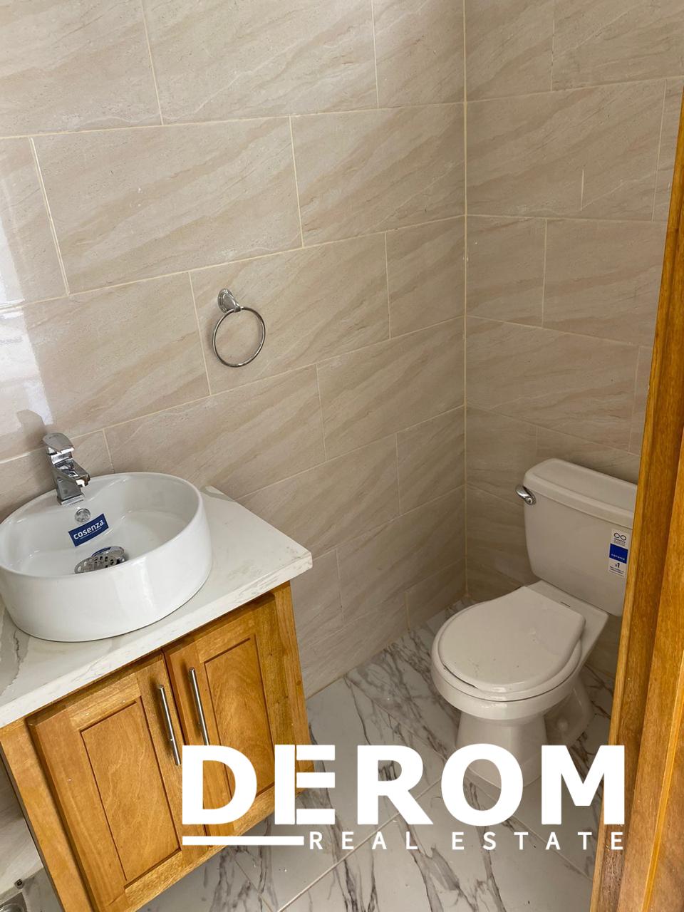 Casa en venta en Residencial El Doral con piscina privada