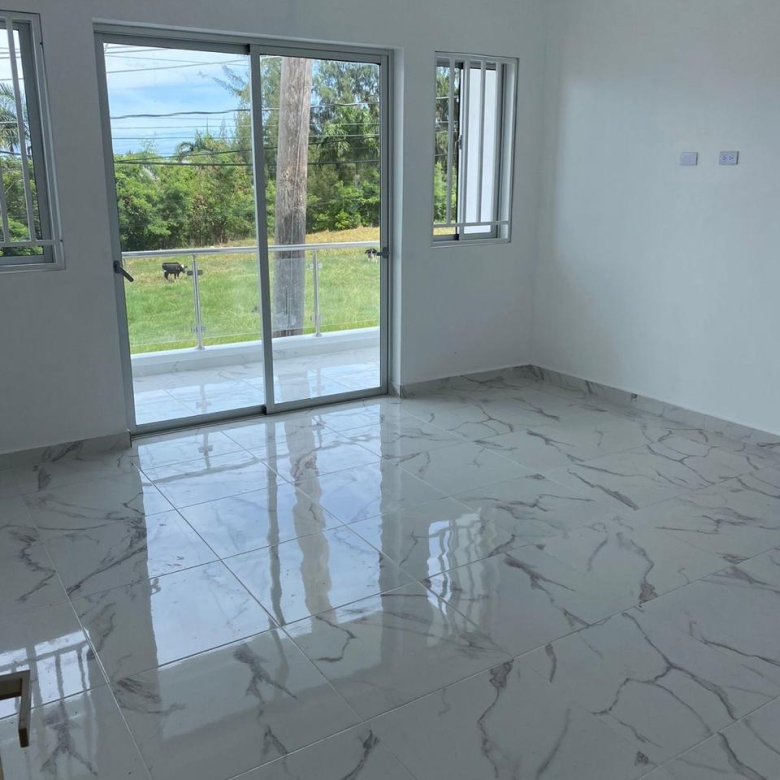 Casa en venta en Residencial El Doral con piscina privada