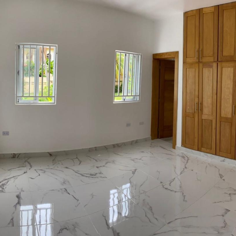 Casa en venta en Residencial El Doral con piscina privada