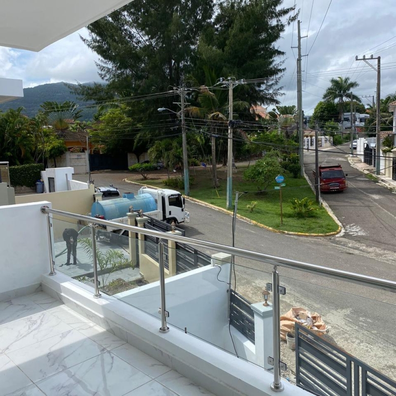 Casa en venta en Residencial El Doral con piscina privada
