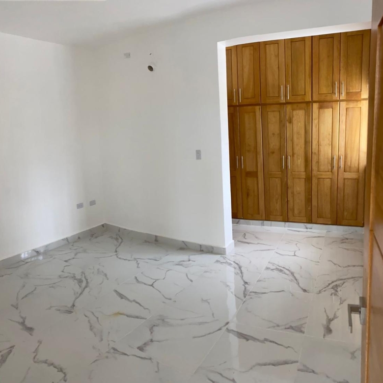 Casa en venta en Residencial El Doral con piscina privada