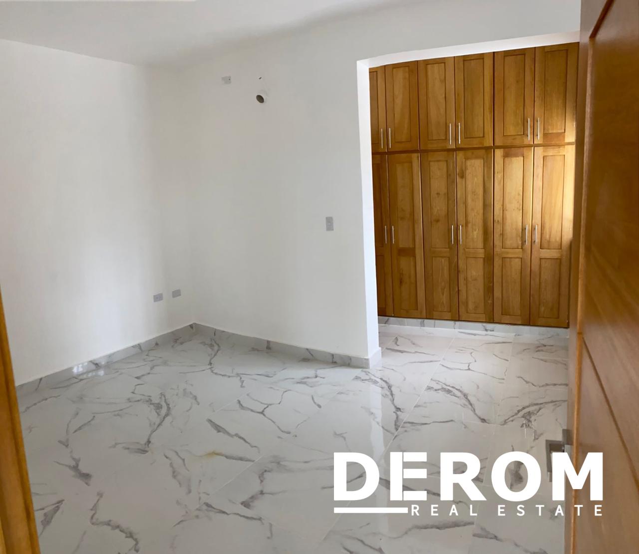 Casa en venta en Residencial El Doral con piscina privada