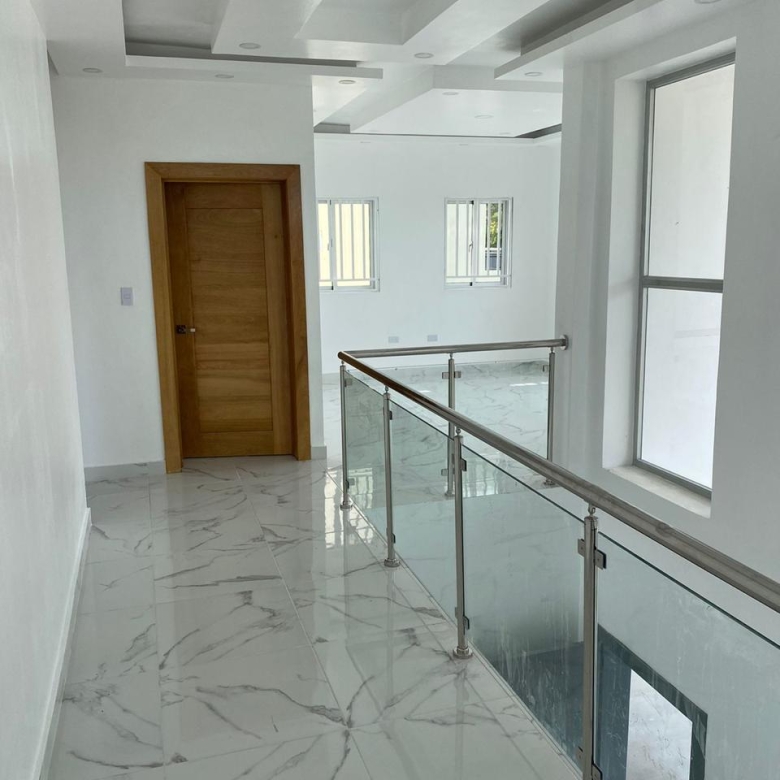 Casa en venta en Residencial El Doral con piscina privada