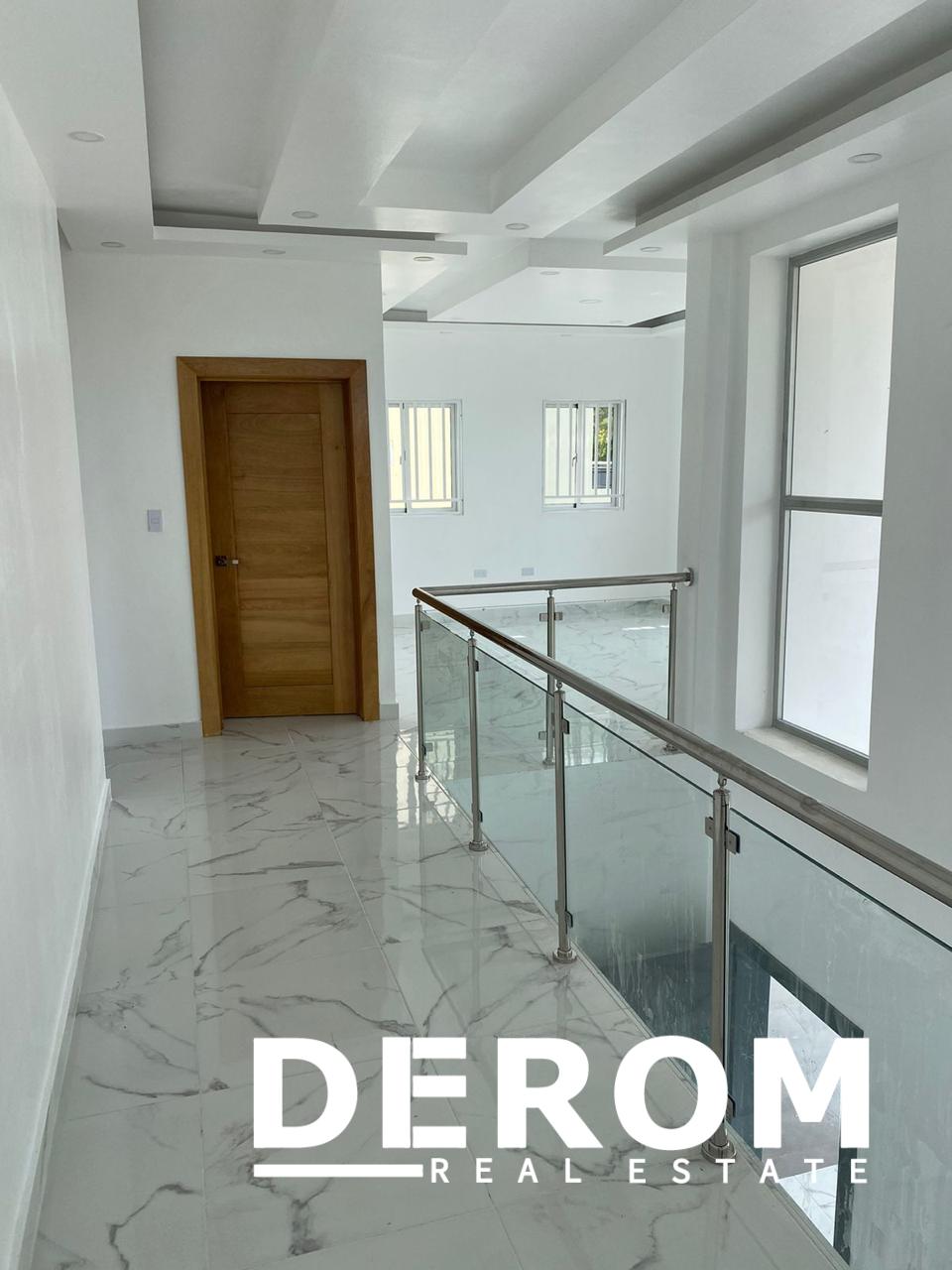Casa en venta en Residencial El Doral con piscina privada