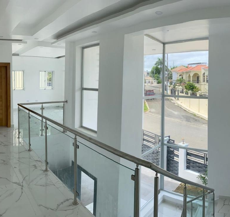 Casa en venta en Residencial El Doral con piscina privada