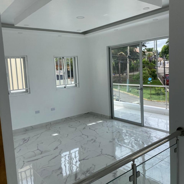 Casa en venta en Residencial El Doral con piscina privada