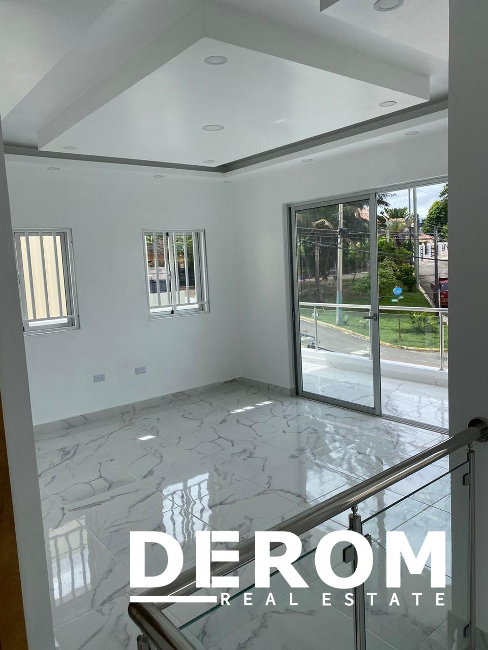 Casa en venta en Residencial El Doral con piscina privada