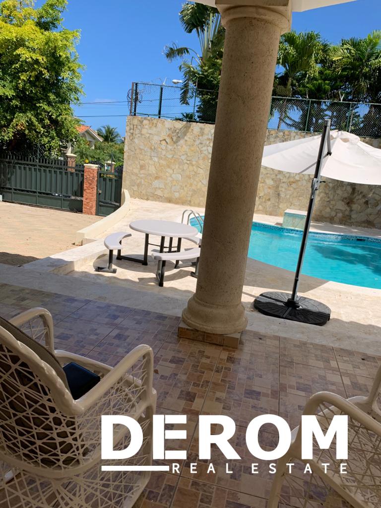 Casa amueblada en renta en Urbanización Bayardo Puerto Plata