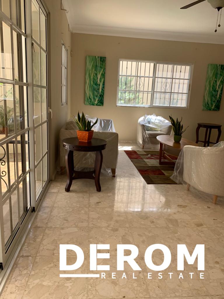 Casa amueblada en renta en Urbanización Bayardo Puerto Plata