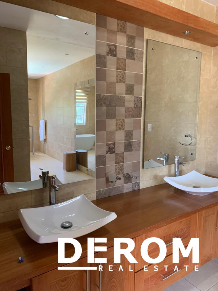 Casa amueblada en renta en Urbanización Bayardo Puerto Plata