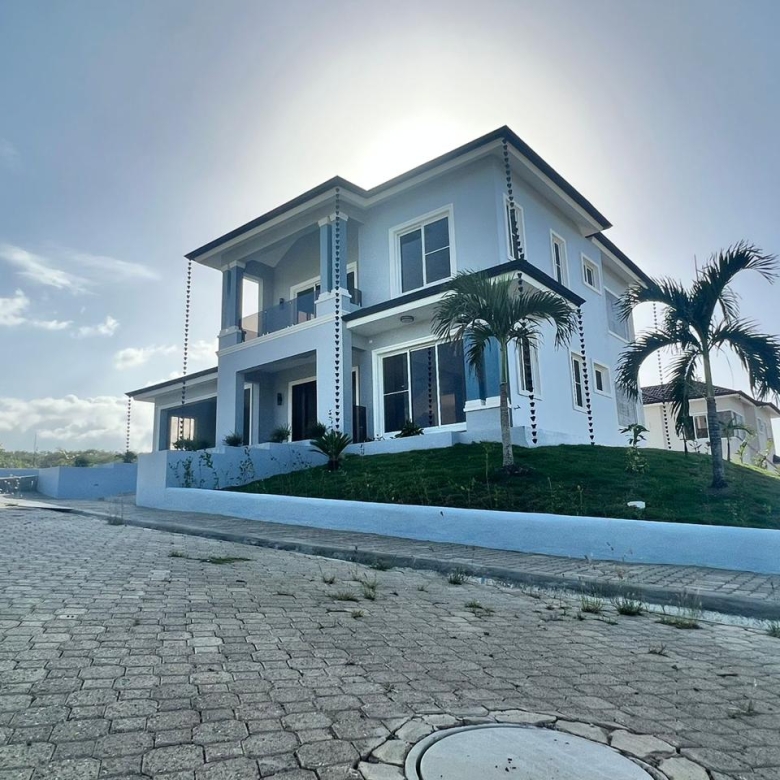 Casa de lujo con piscina y vista al mar en venta en Puerto Plata