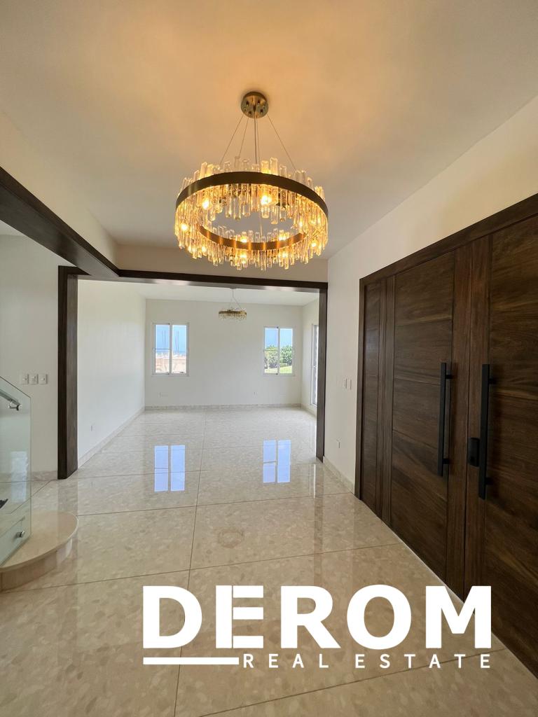 Casa de lujo con piscina y vista al mar en venta en Puerto Plata